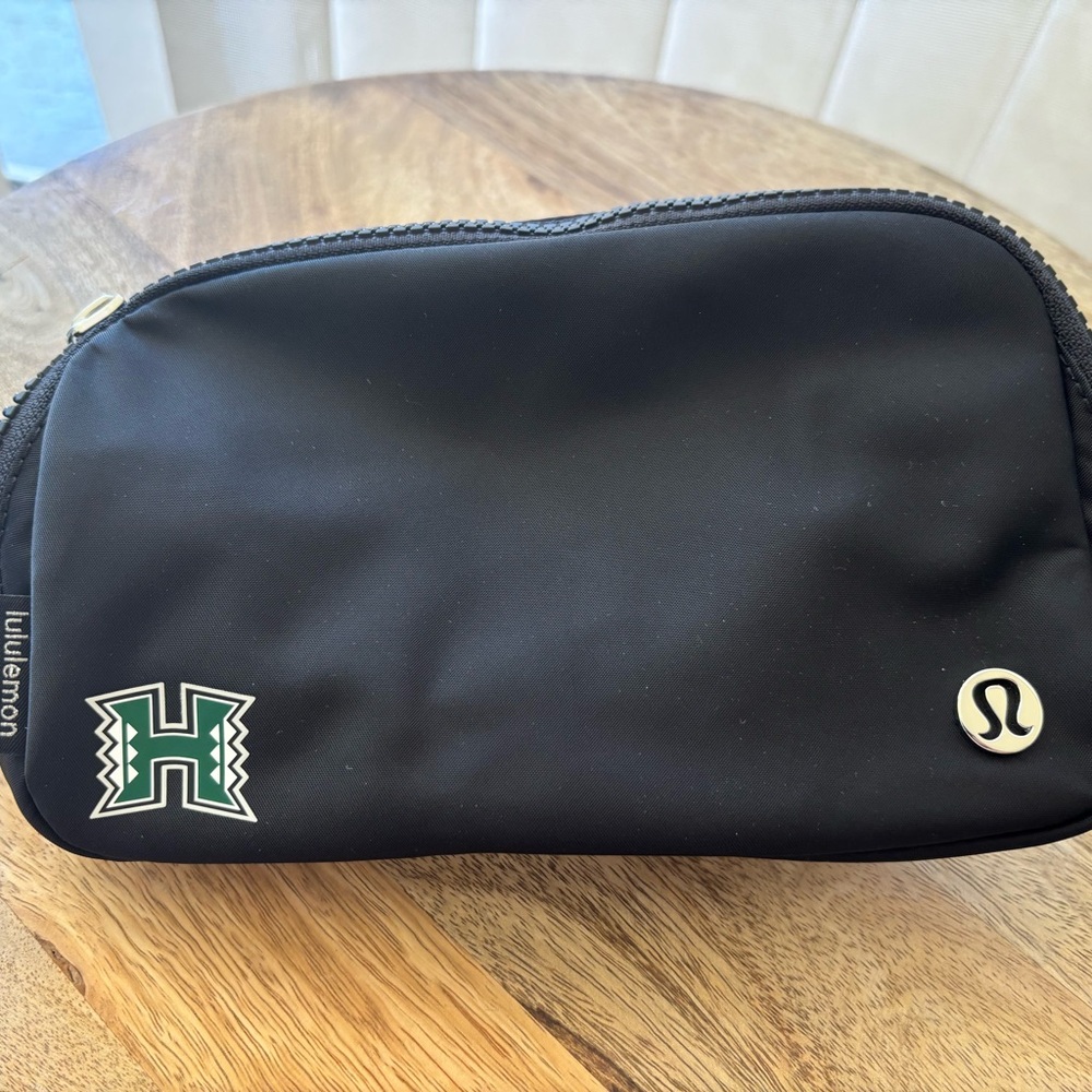 lululemon athletic black Bag UH limited edition